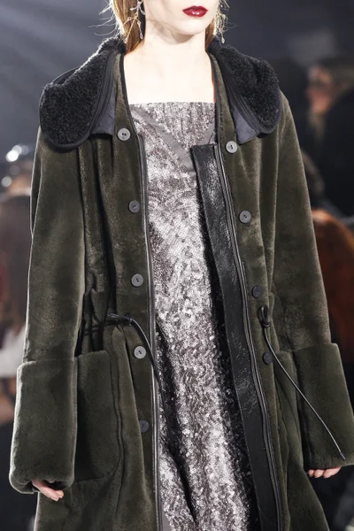 Look 94